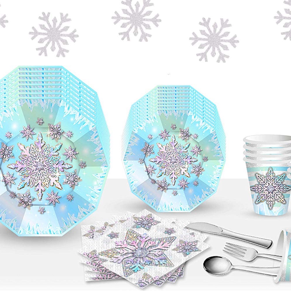 Winter Wonderland Party Ideas - Decorations - New Year - Christmas Party Themes - Paper Plates