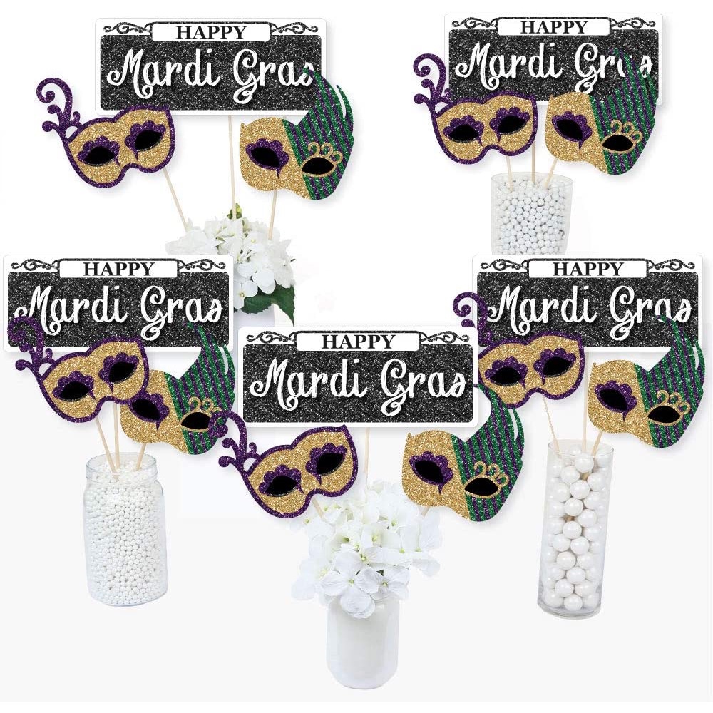 Masquerade Ball Themed Party - Ideas - Decorations - Costumes - Masks - Eyes Wide Shut Party - Centerpieces