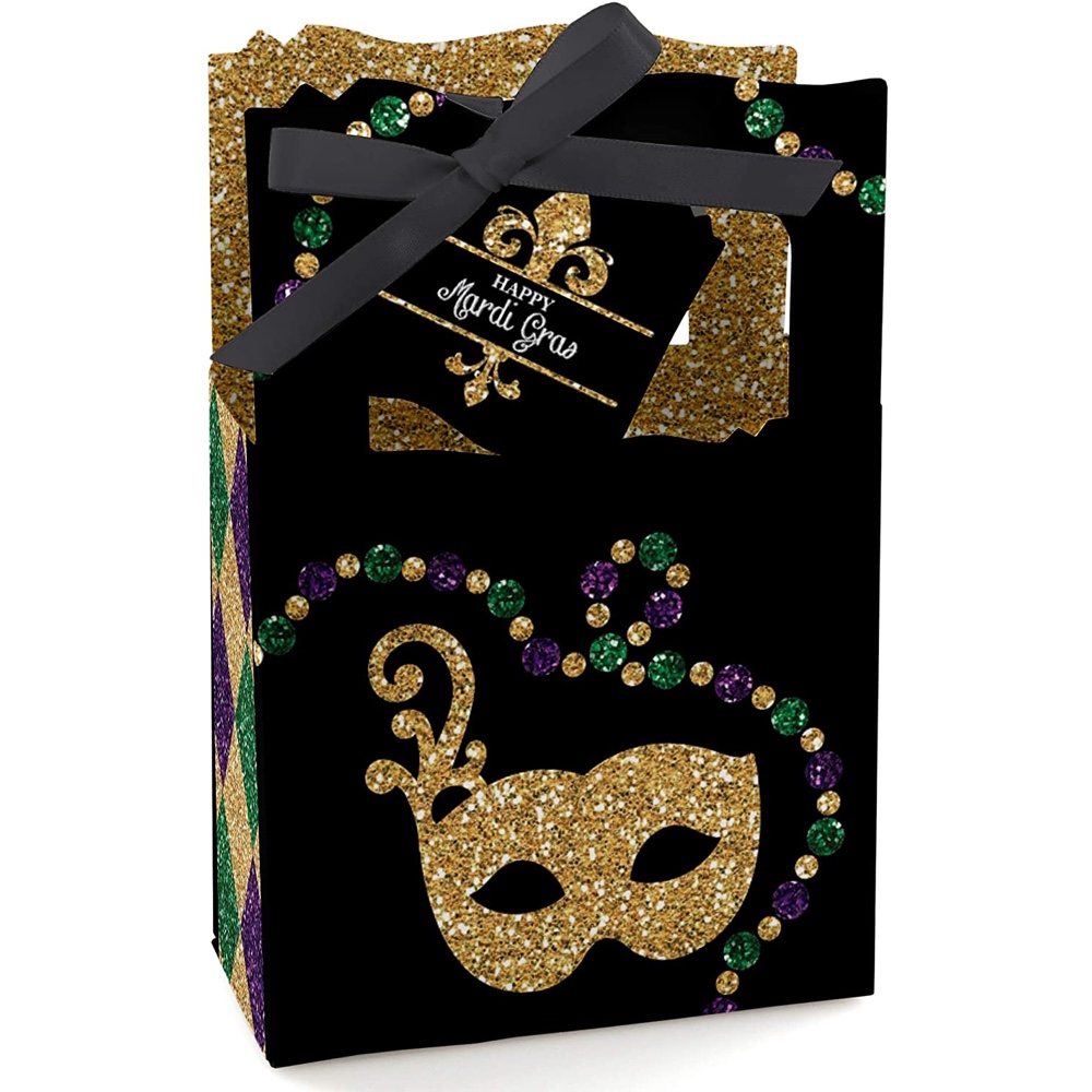 Masquerade Ball Themed Party - Ideas - Decorations - Costumes - Masks - Eyes Wide Shut Party - Party Bags for Favors