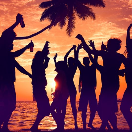 how-to-throw-a-beach-party-the-ultimate-guide