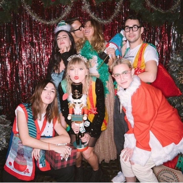 How to Throw a Taylor Swift Birthday Party - Crazy for Crust