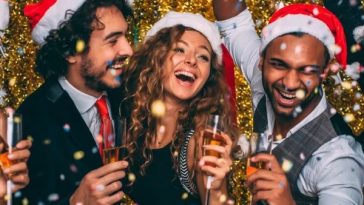 How to Throw a Christmas Day Party - The Ultimate Guide - Decorations - Supplies - Food and Music and Games