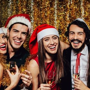 How to Throw a Christmas Day Party - The Ultimate Guide - Decorations - Supplies - Food and Music and Games