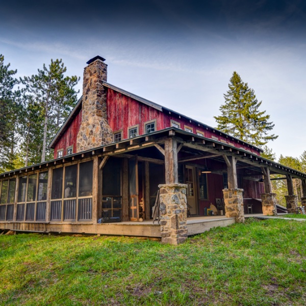 How to Throw a Rustic Barn Chic Engagement Party - The Ultimate Guide - Decorations - Supplies - Food - Drink - Games - Ideas - Inspiration